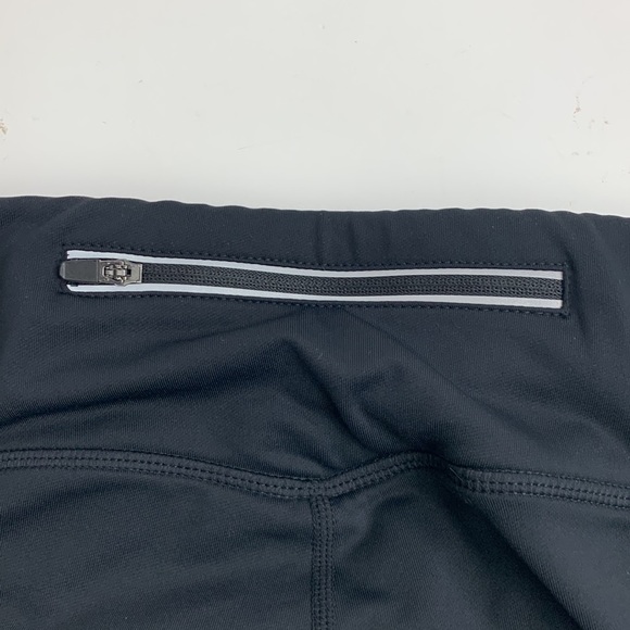 Fabletics Crop Leggings Running Size Medium Black Zipper Pocket  Reflective - Picture 10 of 13